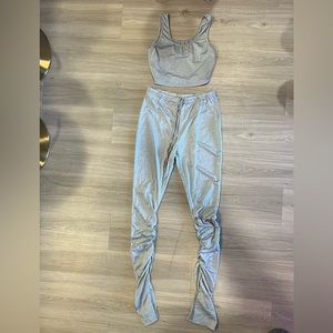 Gray legging / crop top matching set